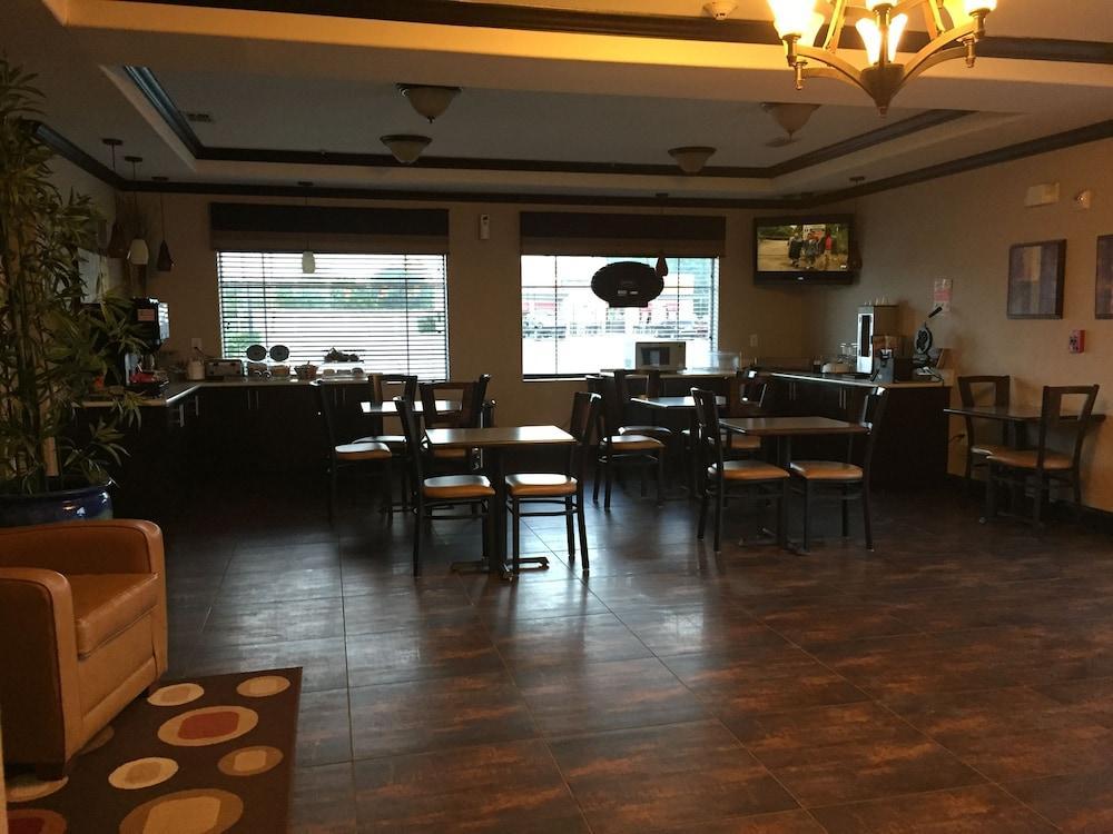 Atria Inn & Suites Three Rivers Esterno foto