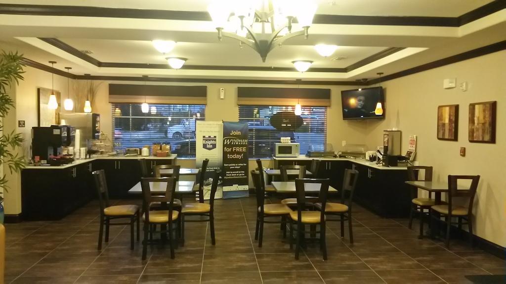 Atria Inn & Suites Three Rivers Esterno foto